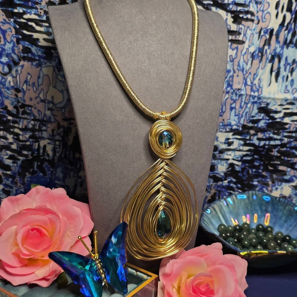 Cato 1946 Wire Wrapped Statement Pendant Necklace Teardrop Gold Tone 53 - Picture 3 of 8